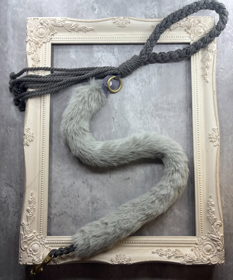 新品　レオンドッグ　パウズリビング　犬　リード　ファー　マクラメ　グレー　小型犬 LEON DOG ACCESSORIES