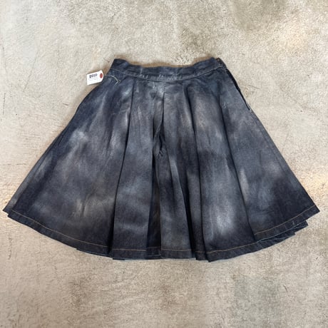 Spray Coat Skirt