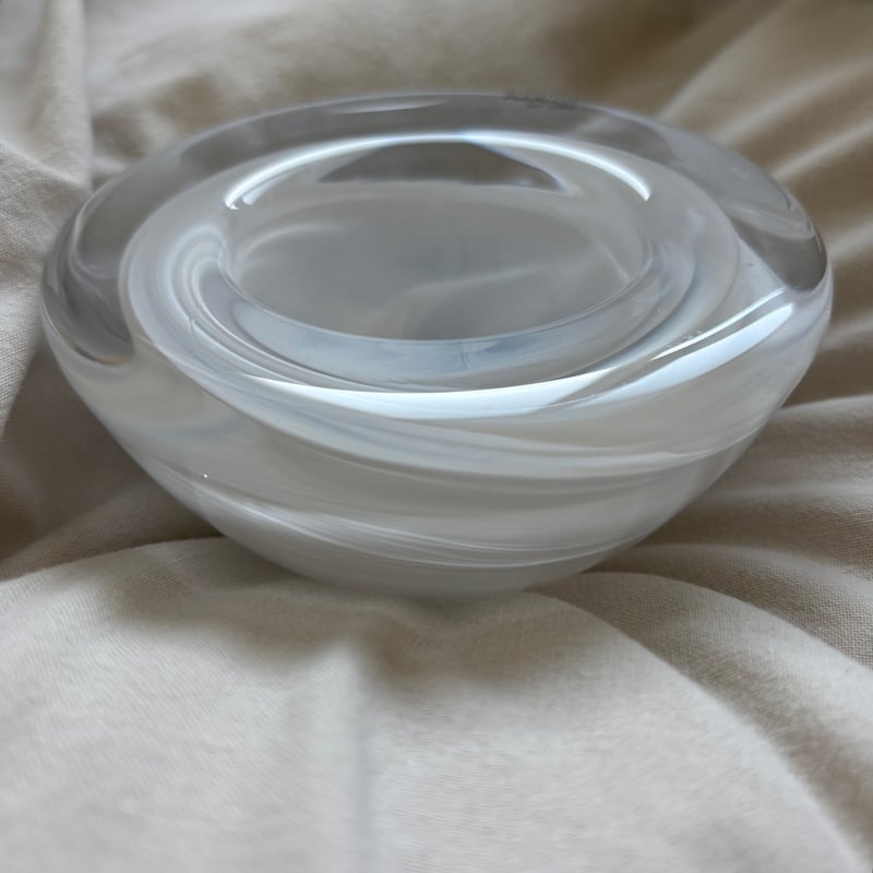Vintage White Atoll Art Glass Bowl / KOSTA BODA