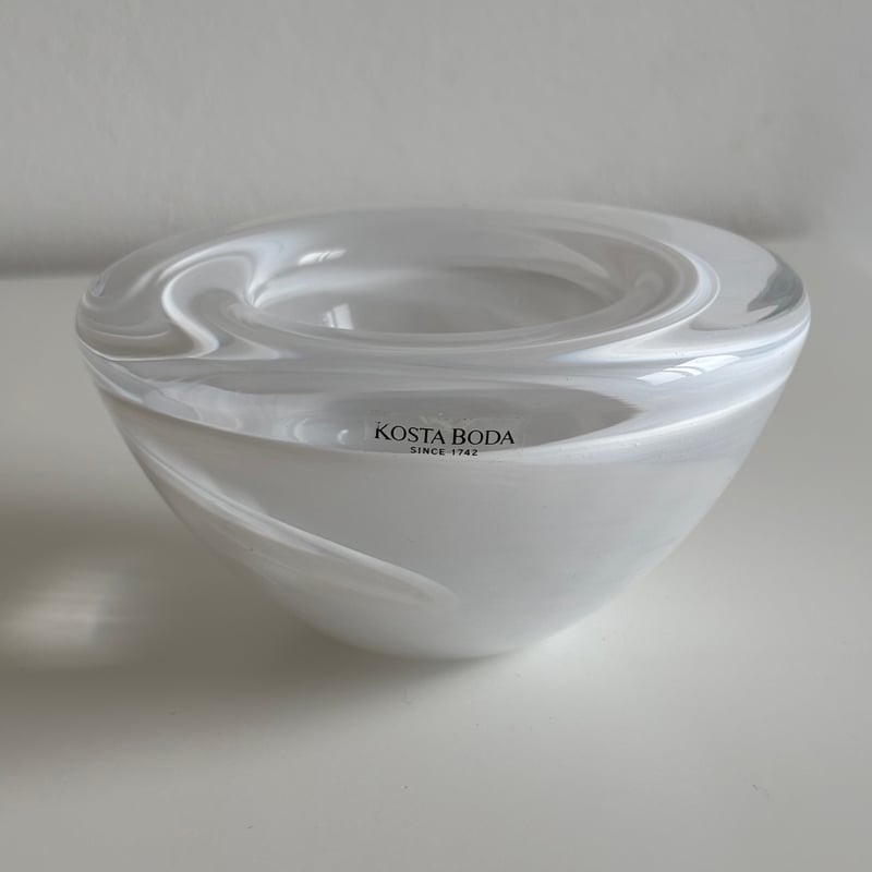 Vintage White Atoll Art Glass Bowl / KOSTA BODA