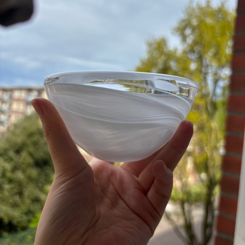 Vintage White Atoll Art Glass Bowl / KOSTA BODA