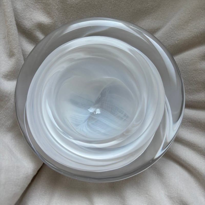 Vintage White Atoll Art Glass Bowl / KOSTA BODA
