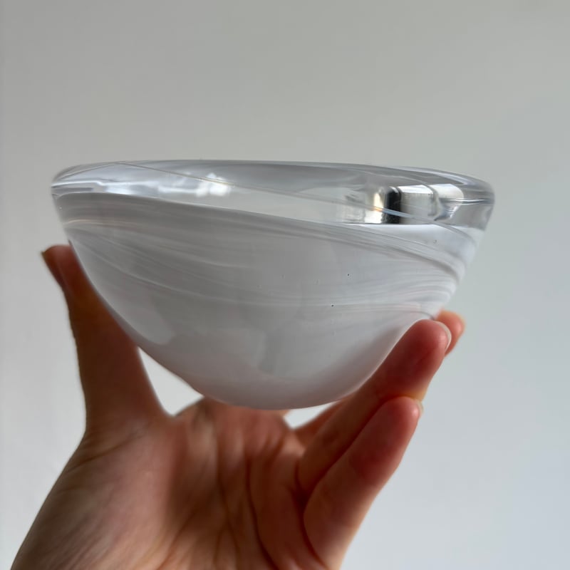 Vintage White Atoll Art Glass Bowl / KOSTA BODA