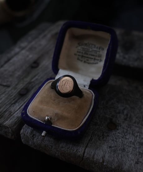 English antique モーニングジュエリー　ジェットリング　/9CT gold