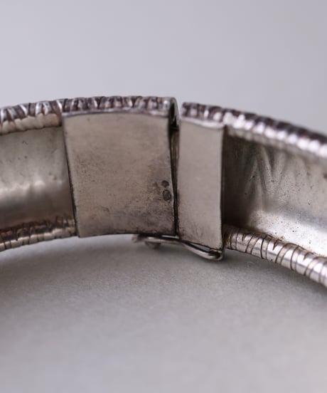 c.1950 Germany Herringbone Hinged Bangle / Silver 830