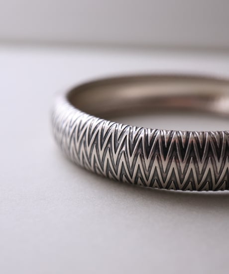 c.1950 Germany Herringbone Hinged Bangle / Silver 830