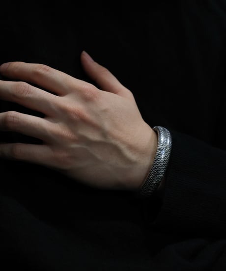 c.1950 Germany Herringbone Hinged Bangle / Silver 830