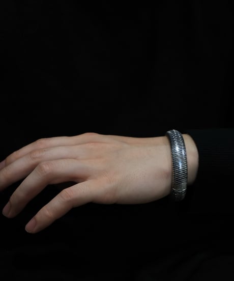 c.1950 Germany Herringbone Hinged Bangle / Silver 830