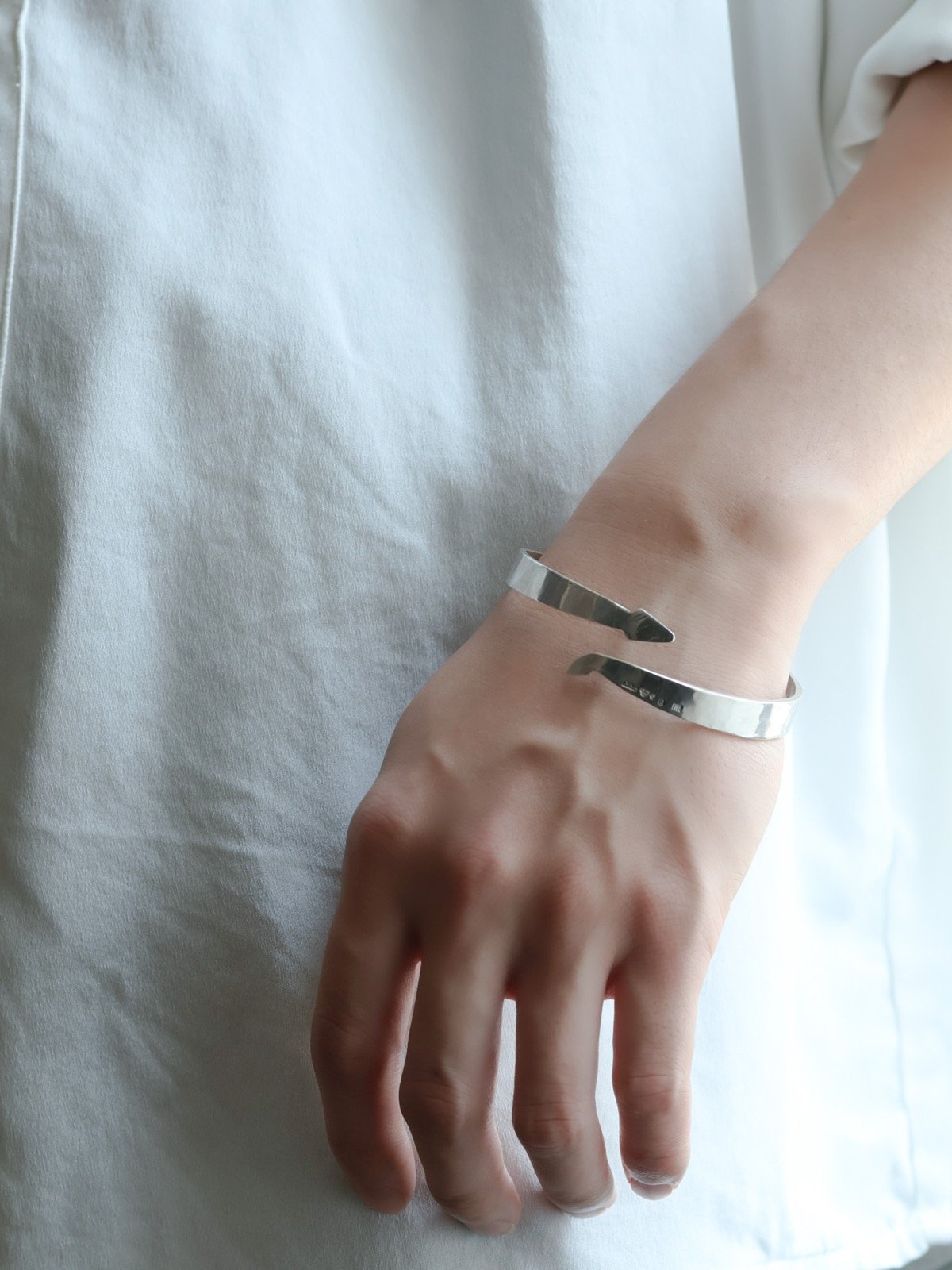 1955 Sweden Stockholm / モダンシルバーバングル/ by Axel Ca