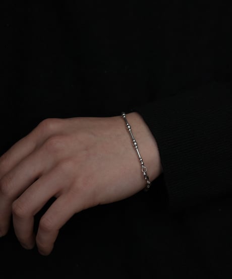 Narrow Bar & Bead Bracelet / Silver 925