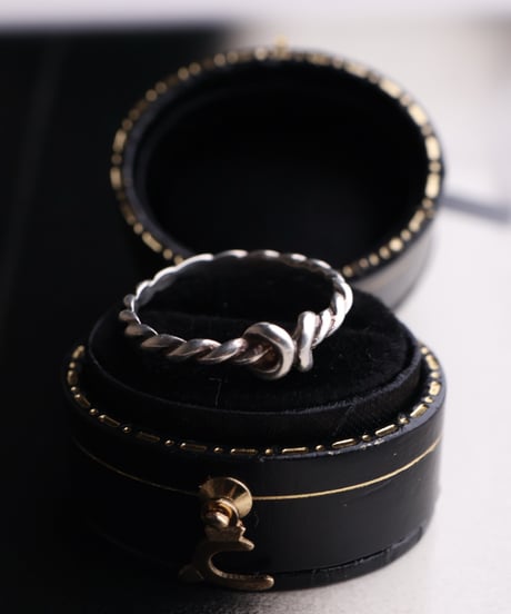c.1980–90 France / Knot Twist Ring / Silver 925