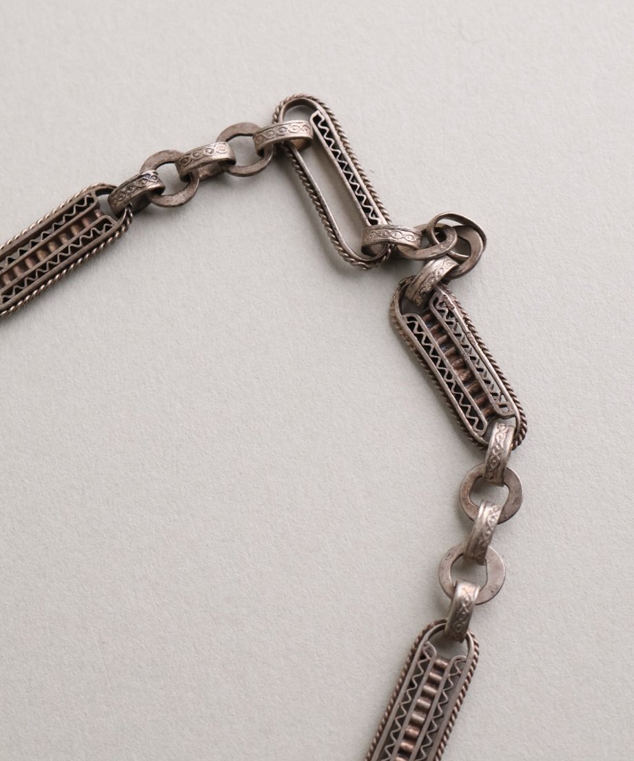 695025c7a89fa5baae47ba2f