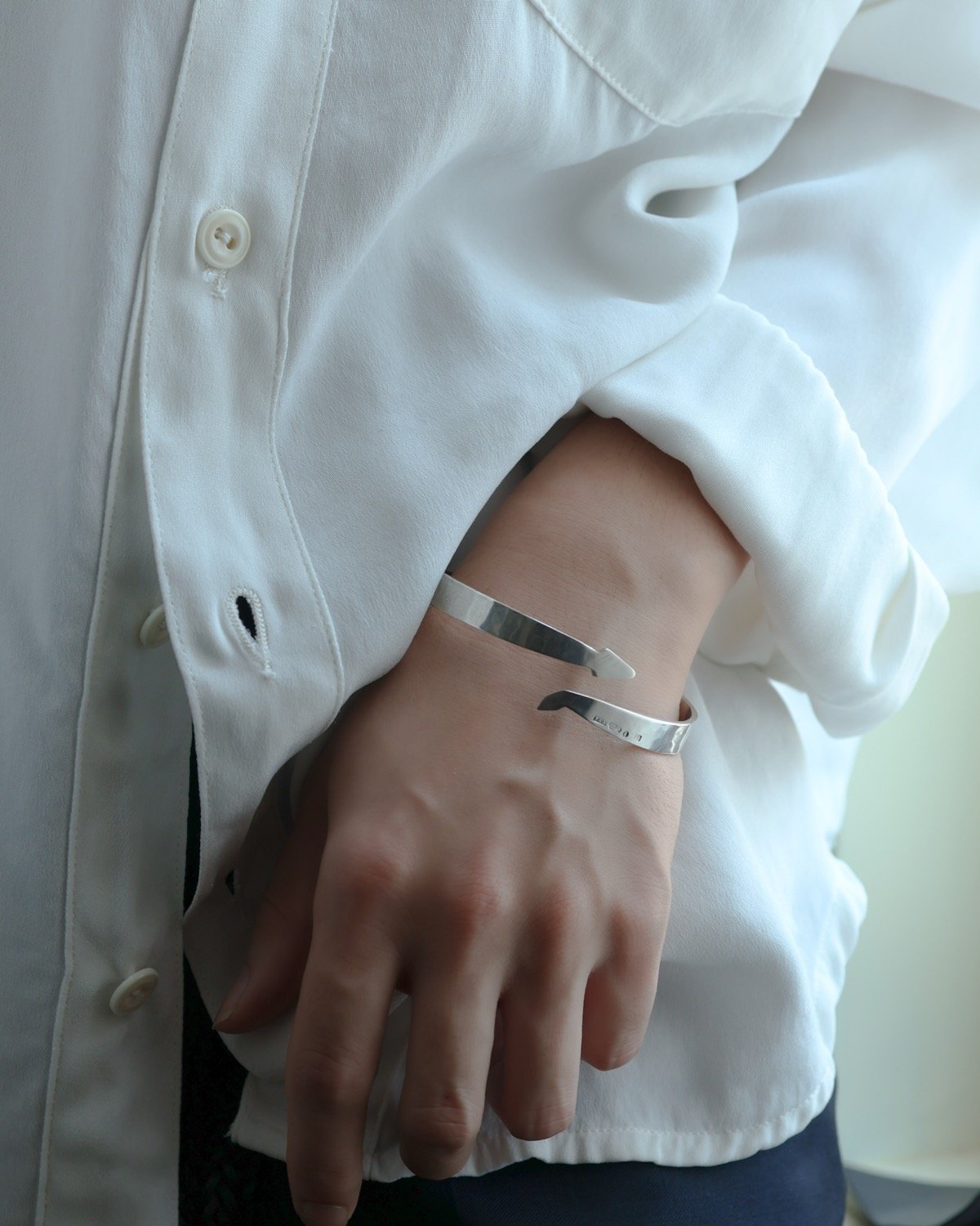 1955 Sweden Stockholm / モダンシルバーバングル/ by Axel Ca