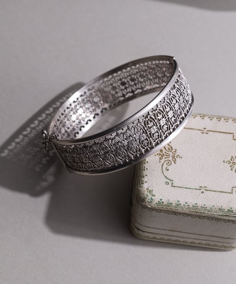 c.1900–10 France / Gothic Gate Bangle / Silver 800