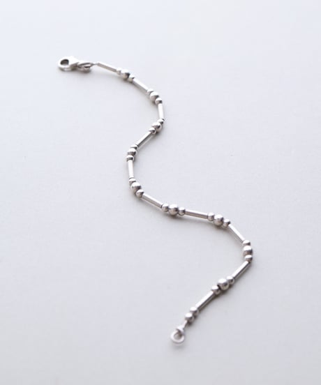 Narrow Bar & Bead Bracelet / Silver 925