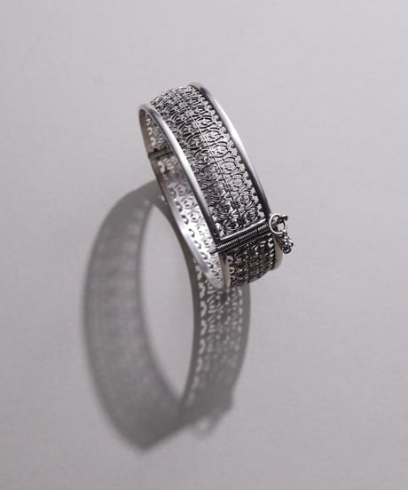 c.1900–10 France / Gothic Gate Bangle / Silver 800