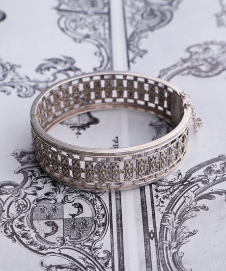 c.1900–20 France / Ferronnerie Floral Gate Bangle / Silver 800