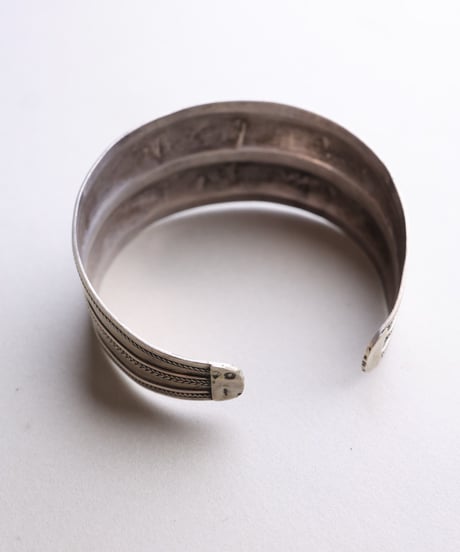 c.1930-50 Morocco Primitive Cuff Bangle / Silver 800