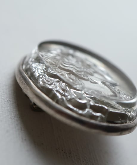 1911 Sweden / ポートレートブローチ / Silver & Reverse Carved Glass