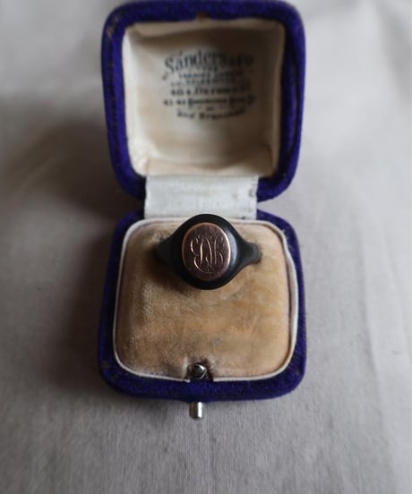 English antique モーニングジュエリー　ジェットリング　/9CT gold