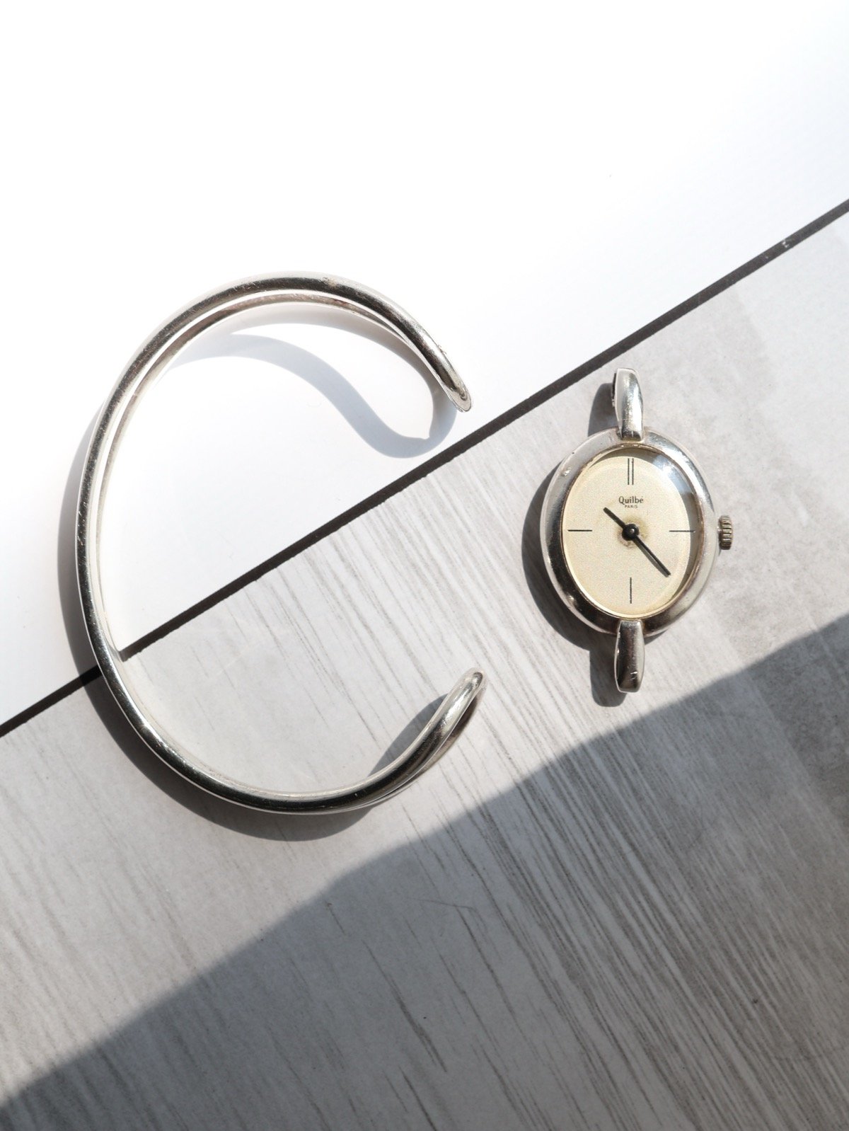 ユニークなシルバーバングル時計 c.1960s France / Quilbé Paris シルバーバングルウォッチ / Si