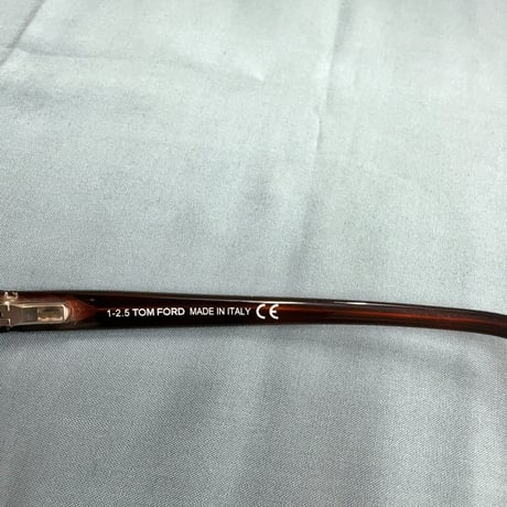 TOM FORD TF5196 052 53ㇿ18　145　中古