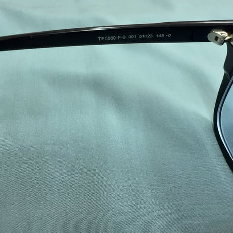 TOM FORD TF5660-F-B 001 51ㇿ23 145⋆0　中古