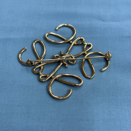 ロエベ　ブローチ　中古品