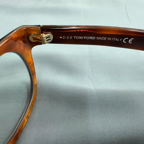 TOMFORD TF9257 05J 54ㇿ19　140 度付きレンズ　中古