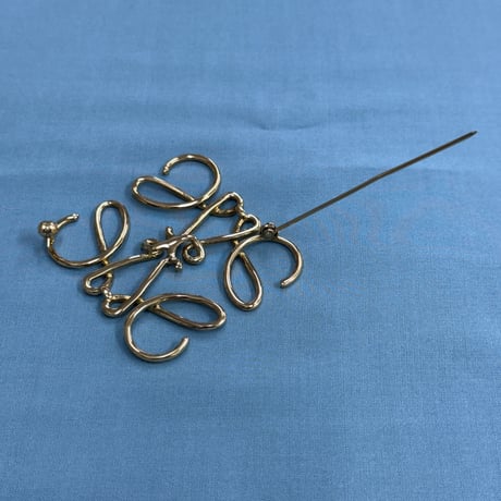 ロエベ　ブローチ　中古品