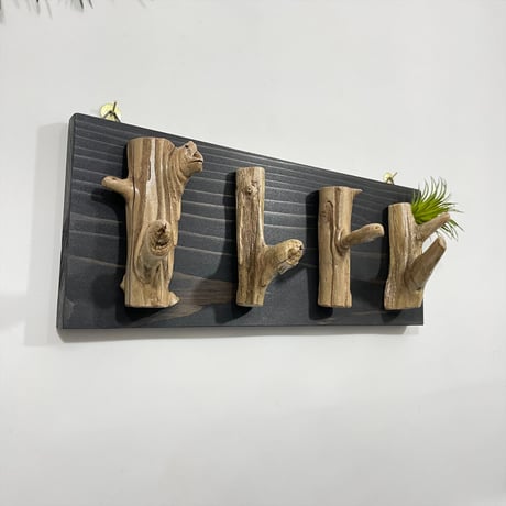 Ostheimer 木製フック 養蜂場のクマとりんごの木　ウォールフック Ostheimer 木製フック 養蜂場のクマとりんごの木 ウォールフック