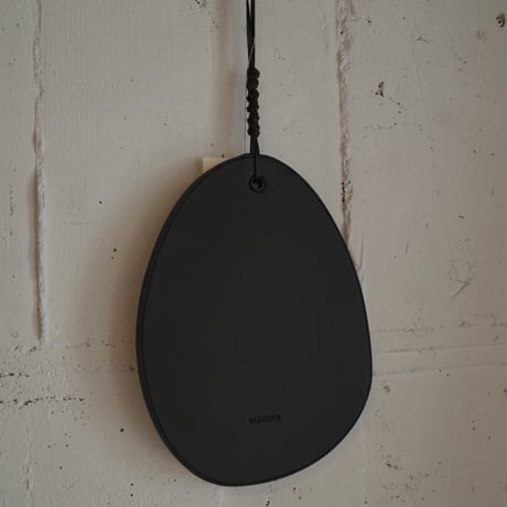 <KAMAROAN> Woven Pebble Mirror 26 (BLACK)