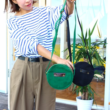 BO circle shoulder bag KHAKI