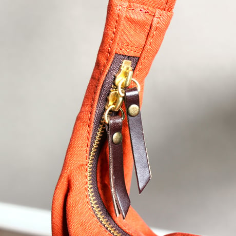 BO harf moon shoulder bag　ORANGE