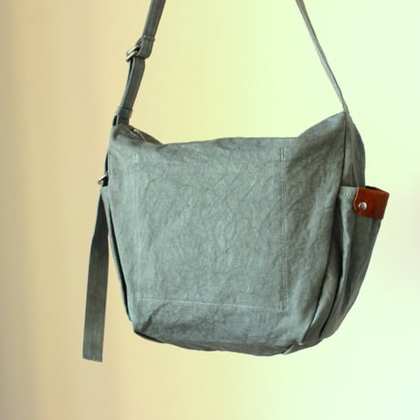 WARM narrow shoulder bag small  BLUE