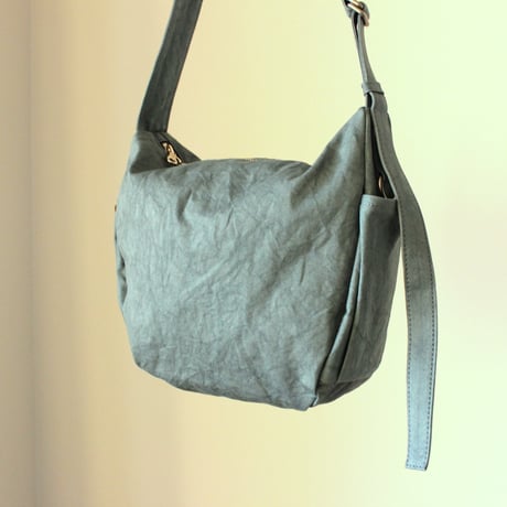WARM narrow shoulder bag small  BLUE