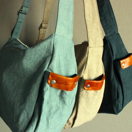 WARM narrow shoulder bag small　DARK NAVY