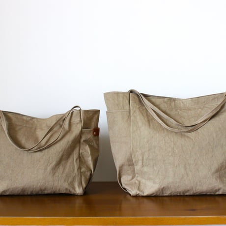 WARM useful shoulder bag midium　CAMEL