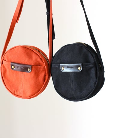 BO circle shoulder bag BLACK