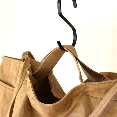 WARM useful shoulder bag large　CAMEL