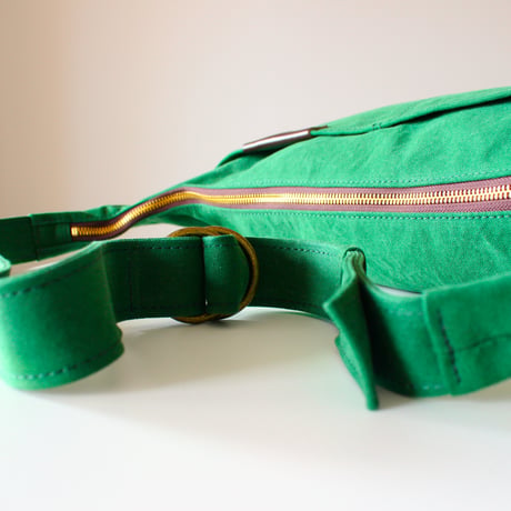 BO harf moon shoulder bag　GREEN