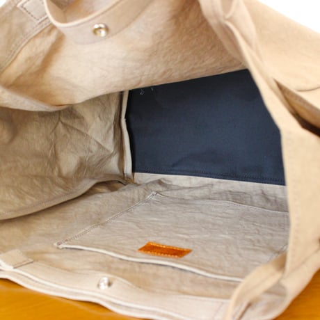 WARM useful shoulder bag midium　CAMEL