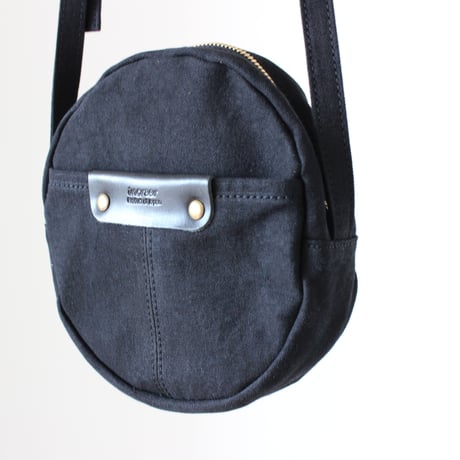 BO circle shoulder bag BLACK