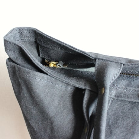 BO simple tote bag large  BLACK