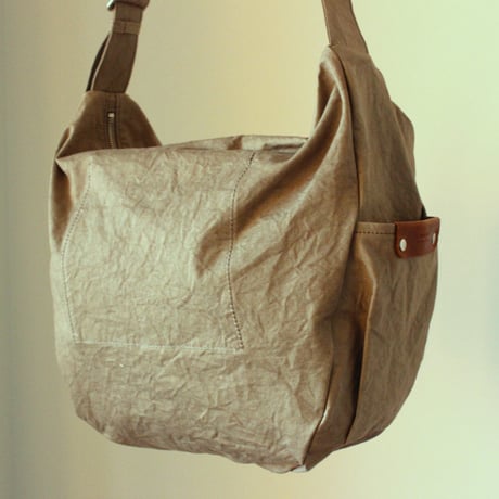 WARM narrow shoulder bag large CAMEL