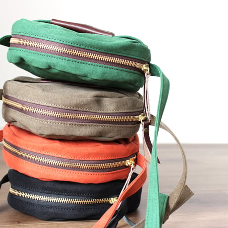 BO circle shoulder bag GREEN