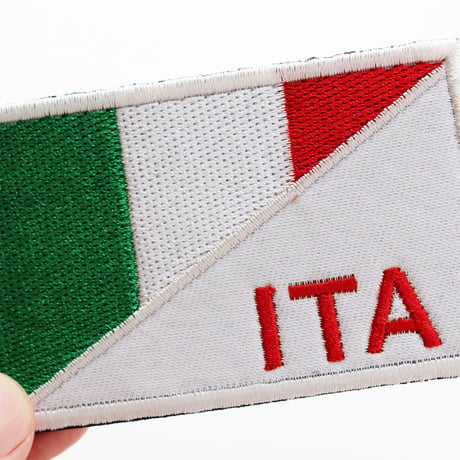 ワッペン イタリア 国旗 ITA マジックテープ着脱式 刺繍パッチ サイズ：8.7×5.4cm