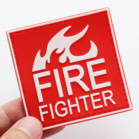 ワッペン 消防士 FIRE FIGHTER PVCパッチ マジックテープ（ベルクロ・面ファスナー）着脱 ミリタリー サバゲー（白/赤） サイズ：6.8×6.8cm