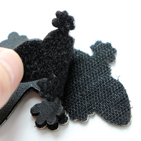 ワッペン トカゲ（ヤモリ） マジックテープ（ベルクロ・面ファスナー）着脱式 ミリタリー サバゲー 刺繍パッチ 青系