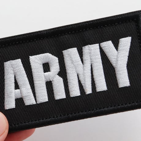 ワッペン ARMY（アーミー・陸軍） マジックテープ（ベルクロ・面ファスナー）着脱式 ミリタリー サバゲー 刺繍パッチ サイズ：9×5cm